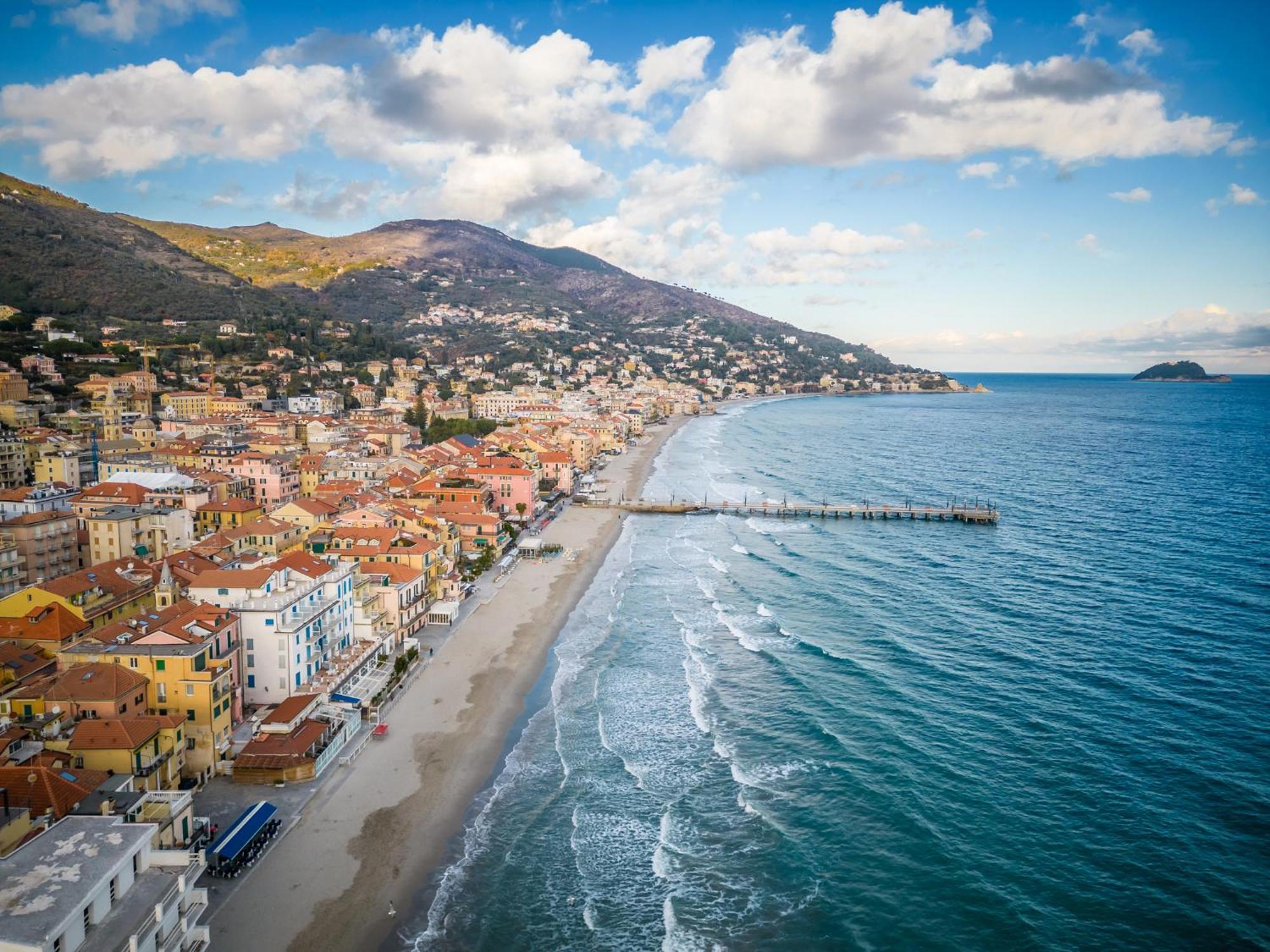 Le Terrazze Aparthotel Alassio Exterior photo